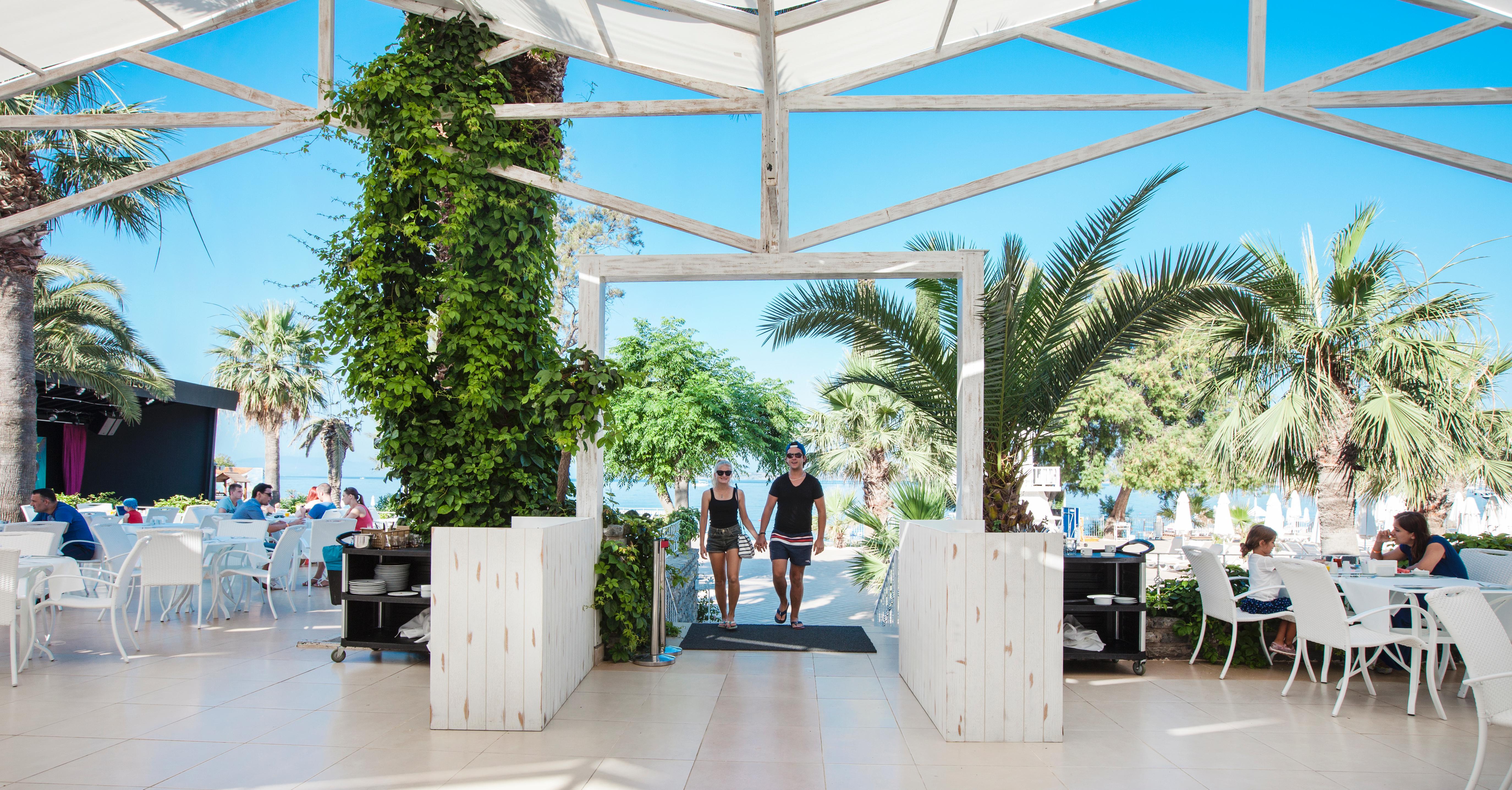 Labranda TMT Bodrum Exterior foto Entrance to the restaurant